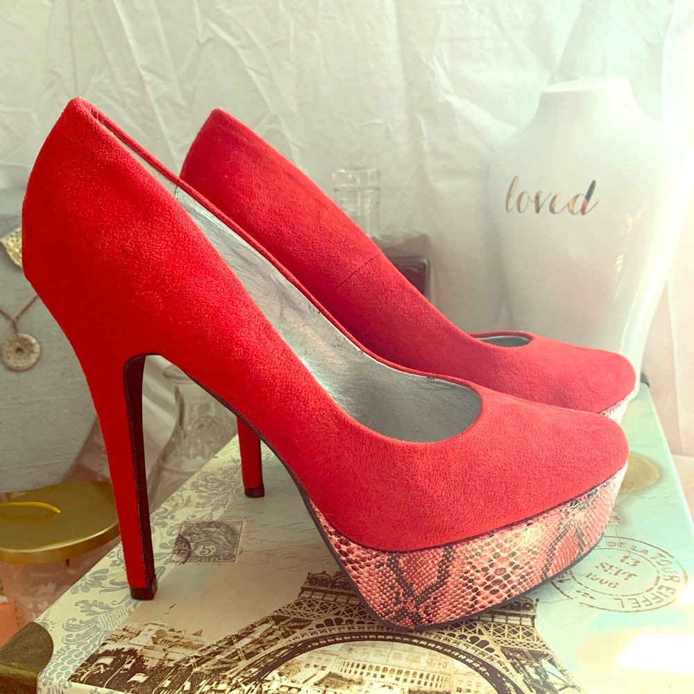 Limelight faux snake skin Red 👠 High Heels sz. 10